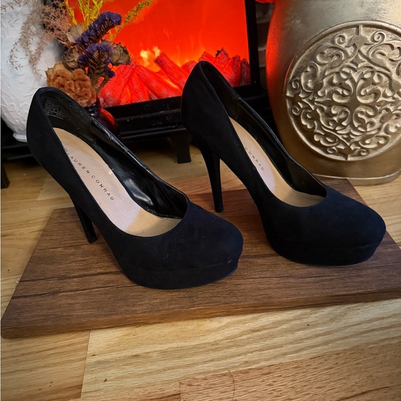 Lauren Conrad black sued Women's Heels - Picture 3 of 5